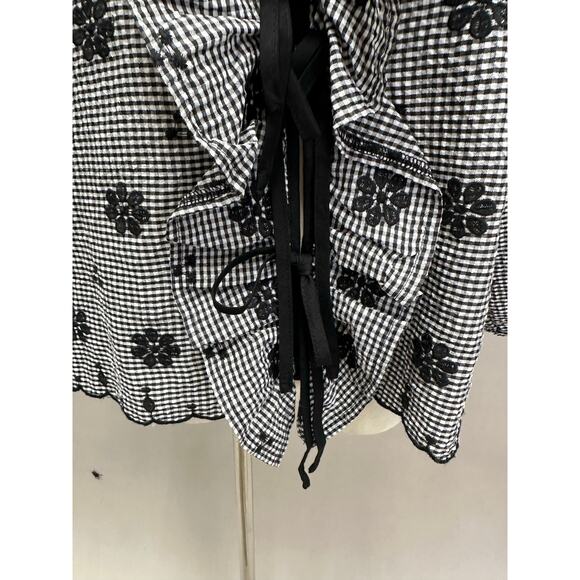 Entro gingham black & white embroidered tie front  top size small 3/4 sleeve - Picture 10 of 16